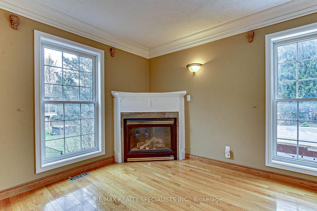 15 Royal York Crt, House detached with 3 bedrooms, 4 bathrooms and 8 parking in Brant ON | Image 37