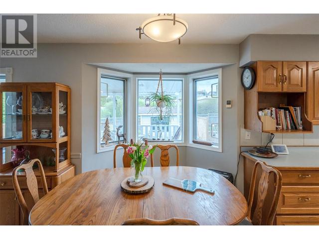 166 Heather Place, House detached with 5 bedrooms, 3 bathrooms and 2 parking in Penticton BC | Image 16
