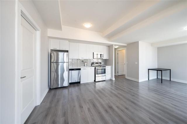 ph3 - 150 Main Street W, Condo with 2 bedrooms, 2 bathrooms and null parking in Hamilton ON | Image 4