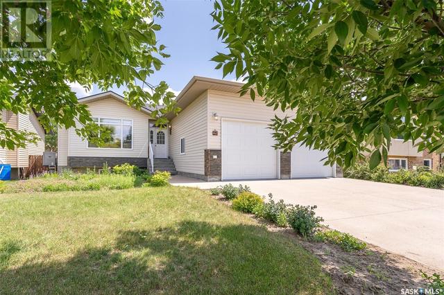 25 Arlington Avenue, House detached with 5 bedrooms, 3 bathrooms and null parking in Moose Jaw SK | Image 3