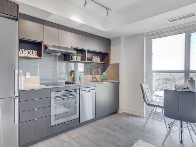 2503 - 7 Mabelle Ave, Condo with 1 bedrooms, 1 bathrooms and 1 parking in Toronto ON | Image 15