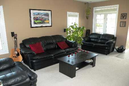 893 Greenwood Cres, House detached with 3 bedrooms, 3 bathrooms and 4 parking in Shelburne ON | Image 5
