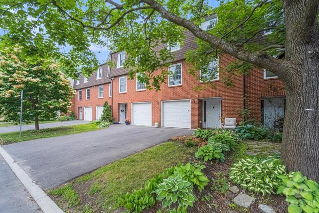 52 Appleby Private, Townhouse with 3 bedrooms, 3 bathrooms and 2 parking in Ottawa ON | Image 1