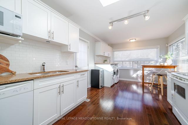 31 East 19th St, House detached with 3 bedrooms, 1 bathrooms and 2 parking in Hamilton ON | Image 8