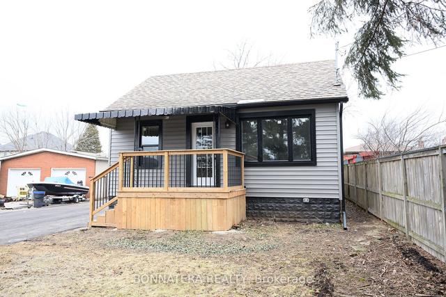 705 Limeridge Rd E, House detached with 3 bedrooms, 4 bathrooms and 9 parking in Hamilton ON | Image 3