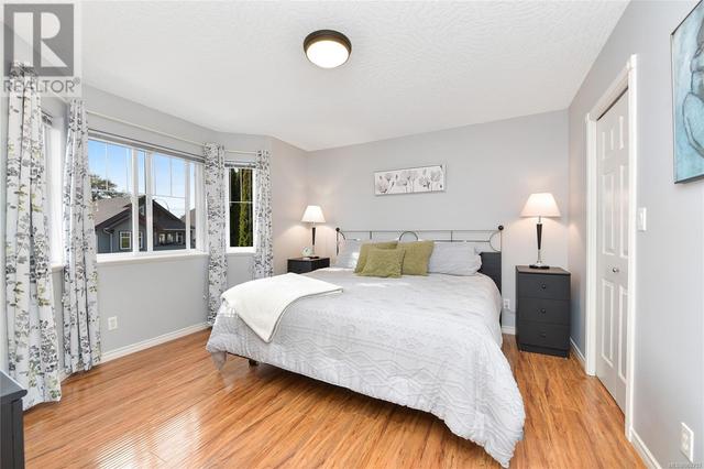 4037 Blackberry Lane, House detached with 3 bedrooms, 2 bathrooms and 1 parking in Saanich BC | Image 24