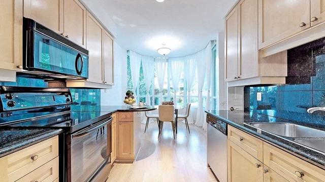 111 - 35 Boardwalk Dr, Condo with 3 bedrooms, 2 bathrooms and 3 parking in Toronto ON | Image 16