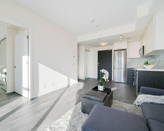 503 - 1 Neighbourhood Lane, Condo with 1 bedrooms, 1 bathrooms and 1 parking in Toronto ON | Image 7