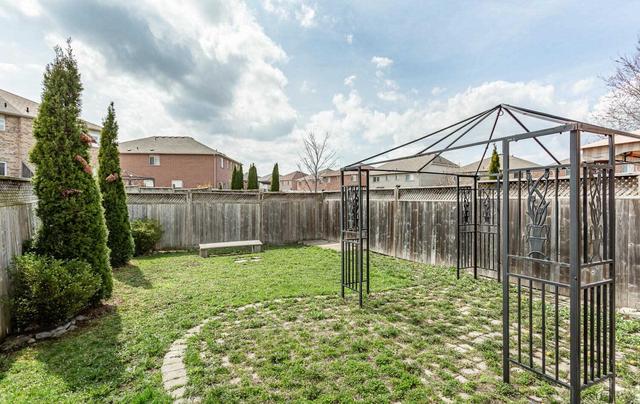 9 Vauxhall Cres, House semidetached with 3 bedrooms, 3 bathrooms and 3 parking in Brampton ON | Image 29