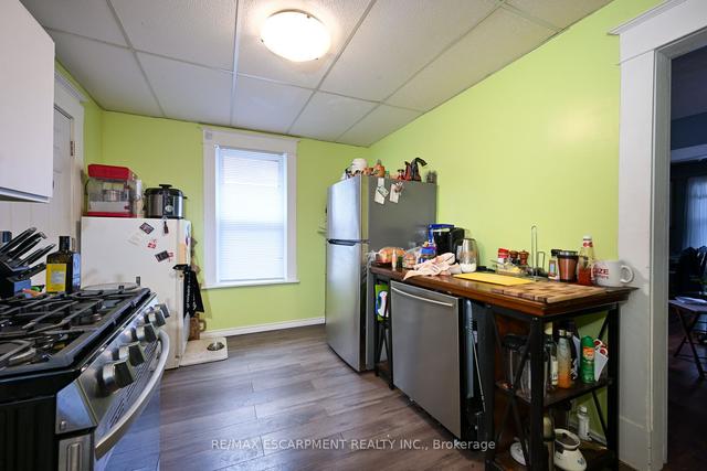 207 Rawdon St, House detached with 3 bedrooms, 1 bathrooms and 4 parking in Brantford ON | Image 7