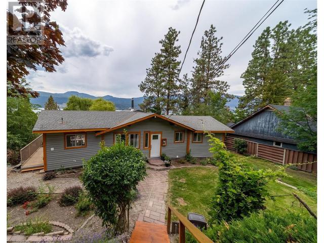 17130 Coral Beach Road, House detached with 3 bedrooms, 2 bathrooms and 3 parking in Lake Country BC | Image 7