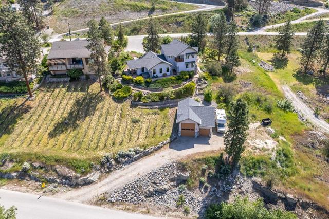 2575 Winifred Road, House detached with 3 bedrooms, 2 bathrooms and 3 parking in Okanagan Similkameen E BC | Image 12