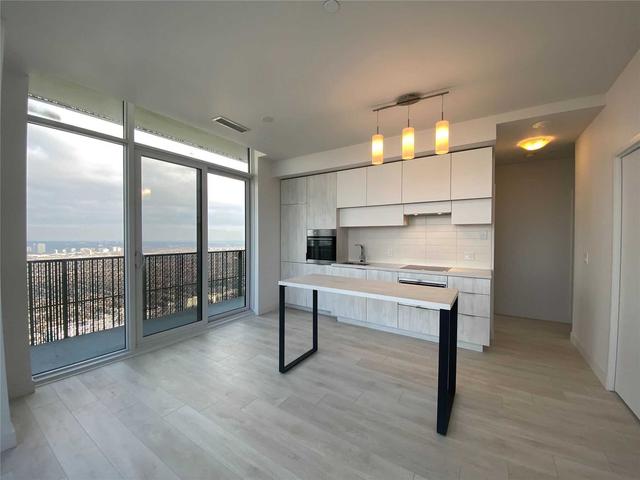 ph 5807 - 8 Eglinton Ave, Condo with 2 bedrooms, 2 bathrooms and 0 parking in Toronto ON | Image 18