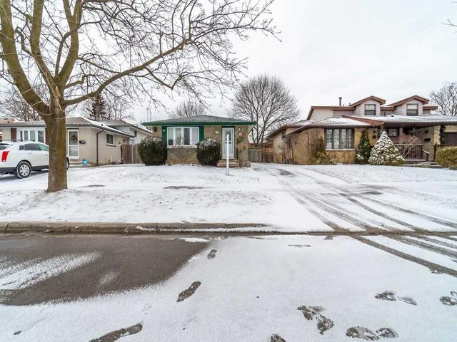 468 Ferndale Ave N, House other with 3 bedrooms, 2 bathrooms and 4 parking in London ON | Image 1