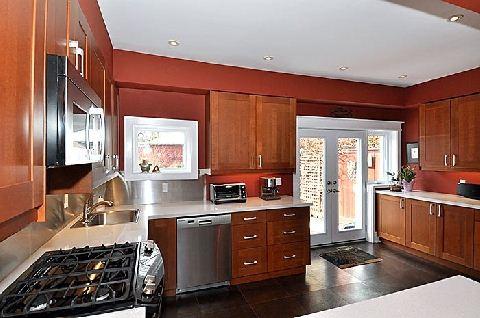 362 Beresford Ave, House detached with 4 bedrooms, 2 bathrooms and 1 parking in Toronto ON | Image 4