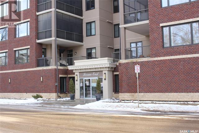 202 - 205 Fairford Street E, Condo with 2 bedrooms, 2 bathrooms and null parking in Moose Jaw SK | Image 2