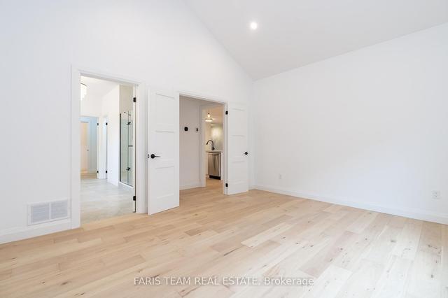 71 Rue Eric, House detached with 3 bedrooms, 3 bathrooms and 9 parking in Tiny ON | Image 3