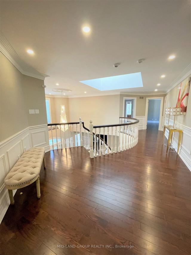 103 Northdale Rd, House detached with 5 bedrooms, 6 bathrooms and 12 parking in Toronto ON | Image 3