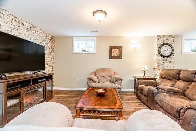 149 Pringle Dr, House detached with 2 bedrooms, 3 bathrooms and 4 parking in Barrie ON | Image 10