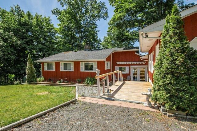 3495 Buck Point Road, House detached with 2 bedrooms, 2 bathrooms and 17 parking in South Frontenac ON | Image 6