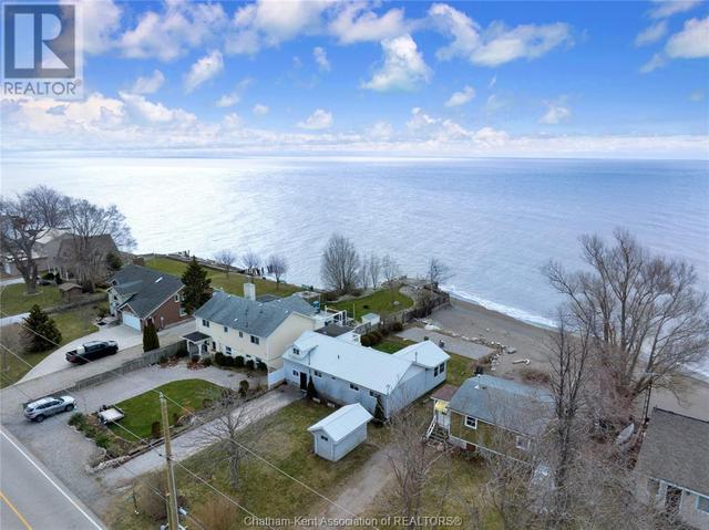 18420 Erie Shore Drive, House detached with 3 bedrooms, 2 bathrooms and null parking in Chatham Kent ON | Image 7