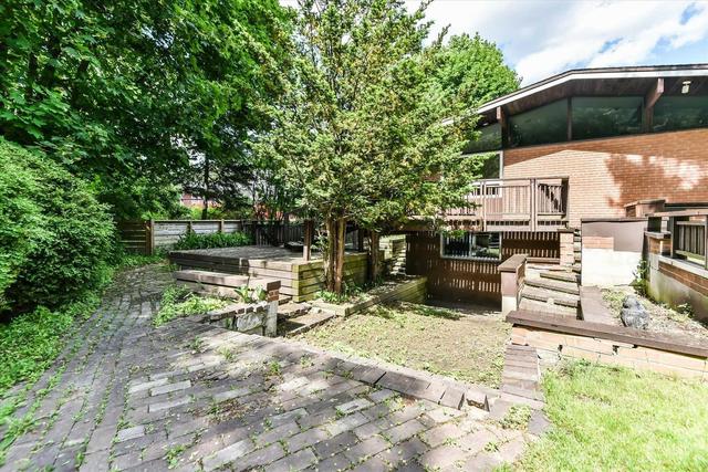 1653 Woodbine Heights Blvd, House detached with 4 bedrooms, 2 bathrooms and 2 parking in Toronto ON | Image 2