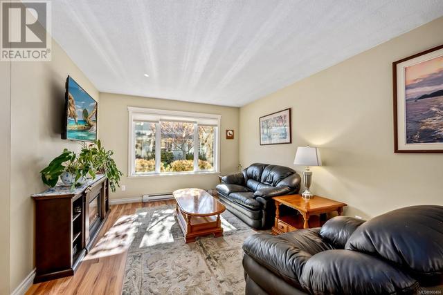 116 - 1500 Cumberland Rd, House attached with 3 bedrooms, 2 bathrooms and 13 parking in Courtenay BC | Image 3