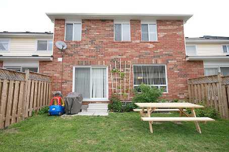 686 Edwards Ave, House attached with 3 bedrooms, 3 bathrooms and 1 parking in Milton ON | Image 8
