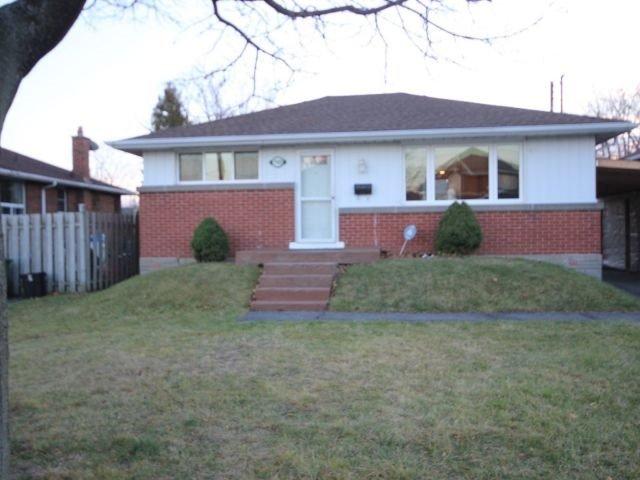 790 10th Ave, House detached with 2 bedrooms, 2 bathrooms and 2 parking in Hamilton ON | Image 1