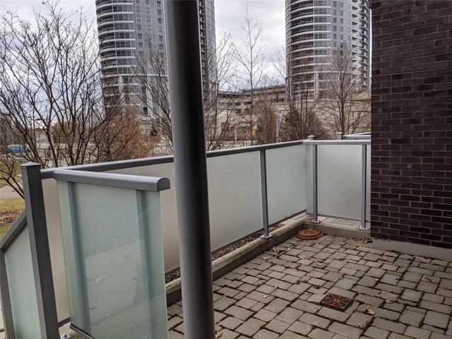 Th6 - 330 Village Green Sq, Townhouse with 3 bedrooms, 3 bathrooms and 1 parking in Toronto ON | Image 3