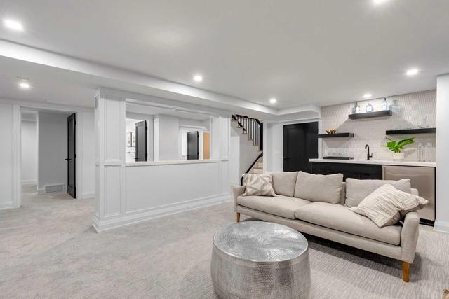 2710 10 Street Sw, House detached with 4 bedrooms, 3 bathrooms and 2 parking in Calgary AB | Image 38