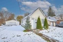 20 Alfred St, House detached with 2 bedrooms, 1 bathrooms and 6 parking in Barrie ON | Image 1
