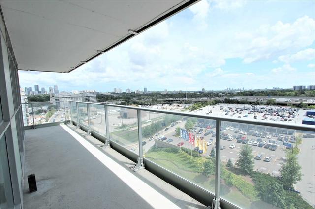 1011 - 29 Singer Crt, Condo with 2 bedrooms, 2 bathrooms and 1 parking in Toronto ON | Image 4