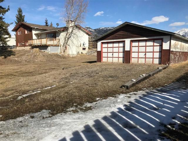 1640 Sinclair Ave, House detached with 3 bedrooms, 3 bathrooms and 6 parking in East Kootenay F BC | Image 7