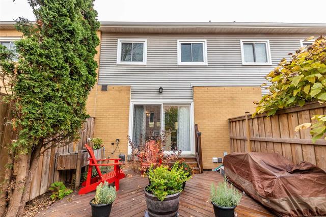 16 - 2300 Brays Lane, Townhouse with 3 bedrooms, 2 bathrooms and 2 parking in Oakville ON | Image 11