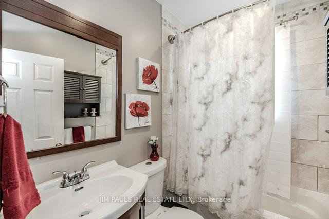 151 East 32nd St, House detached with 2 bedrooms, 2 bathrooms and 2 parking in Hamilton ON | Image 11