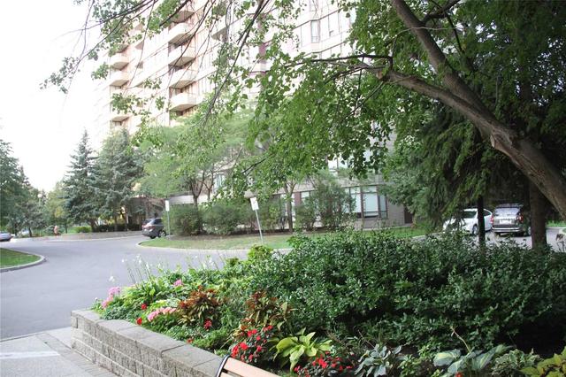 509 - 91 Townsgate Dr, Condo with 2 bedrooms, 2 bathrooms and 2 parking in Vaughan ON | Image 7