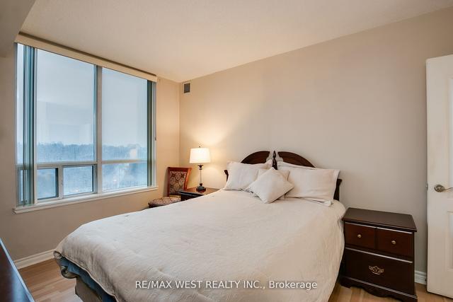 806 - 2088 Lawrence Ave, Condo with 2 bedrooms, 2 bathrooms and 1 parking in Toronto ON | Image 18