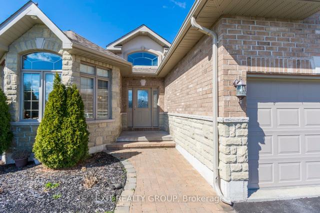 24 Hampton Ridge Dr, House detached with 3 bedrooms, 3 bathrooms and 6 parking in Belleville ON | Image 12