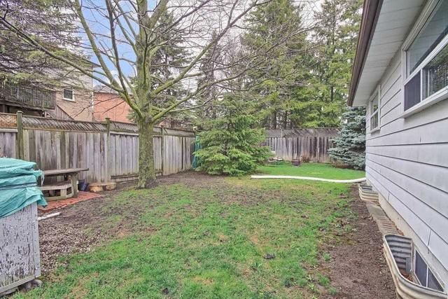 86 Hill Dr, House detached with 3 bedrooms, 1 bathrooms and 5 parking in Aurora ON | Image 26