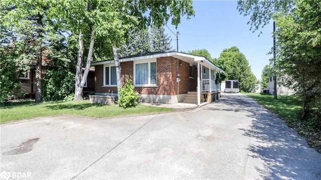 7432 Highway 26, House detached with 3 bedrooms, 2 bathrooms and 8 parking in Clearview ON | Card Image