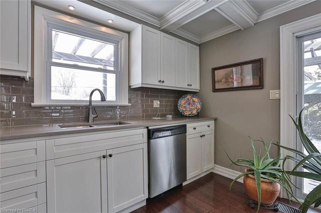 84 Henderson Avenue, House detached with 4 bedrooms, 2 bathrooms and 3 parking in Brantford ON | Image 13