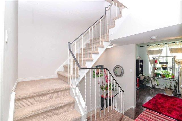 104 Henderson Dr, Condo with 3 bedrooms, 2 bathrooms and 2 parking in Aurora ON | Image 10