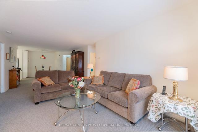 402 - 1387 Bayview Ave, Condo with 2 bedrooms, 2 bathrooms and 1 parking in Toronto ON | Image 9