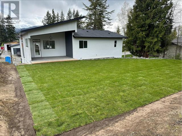 3451 16 Avenue, House detached with 5 bedrooms, 3 bathrooms and 6 parking in Salmon Arm BC | Image 84