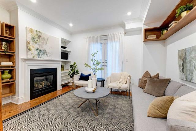 4a Scarborough Rd, Townhouse with 4 bedrooms, 3 bathrooms and 2 parking in Toronto ON | Image 5