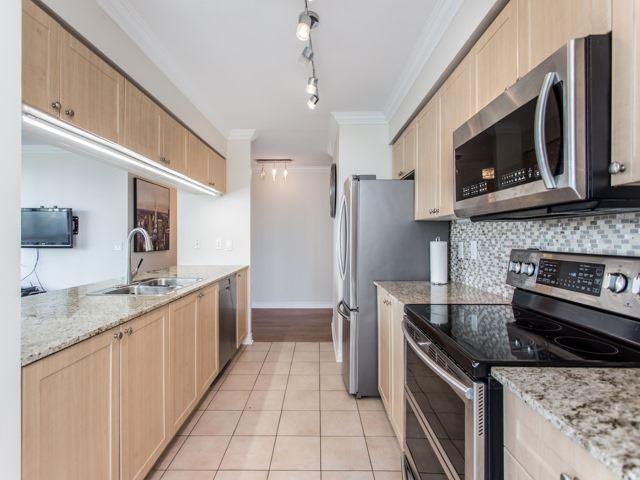 412 - 15 North Park Rd, Condo with 3 bedrooms, 2 bathrooms and 1 parking in Vaughan ON | Image 5