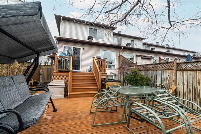 2070 Avenue P Avenue, Townhouse with 3 bedrooms, 2 bathrooms and 3 parking in Ottawa ON | Image 23