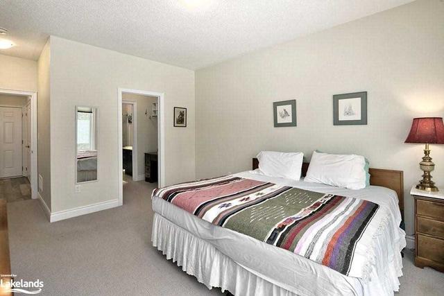 52 Kari Cres, Condo with 2 bedrooms, 3 bathrooms and 4 parking in Collingwood ON | Image 11