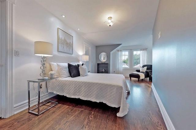 65 O'connor Dr, House detached with 3 bedrooms, 5 bathrooms and 3 parking in Toronto ON | Image 17